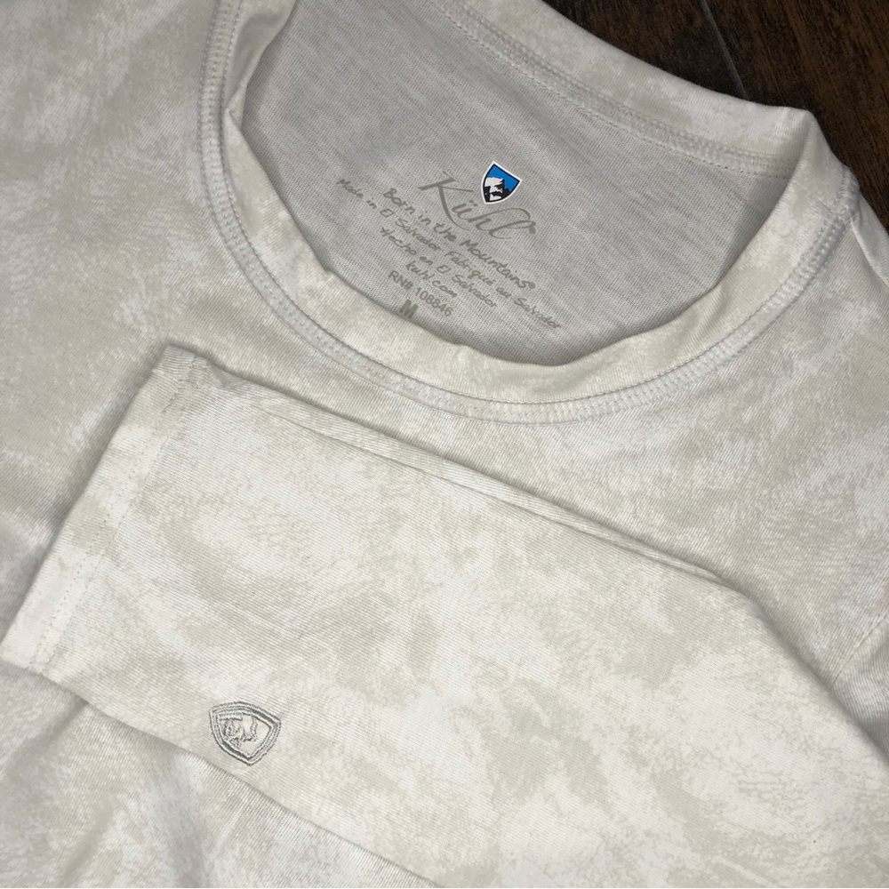 Kühl Konstance Long Sleeve White Print Womens size Medium